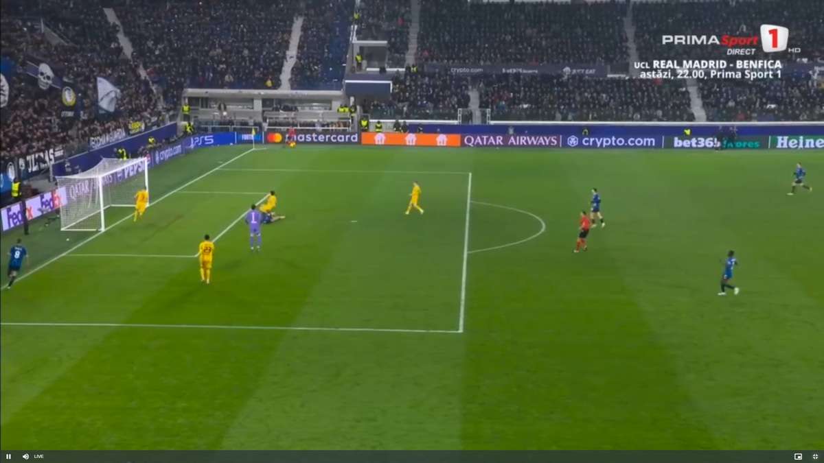 Ramy Bensebaini l-a umplut de sânge pe Lazar Samardzic în Atalanta - Borussia Dortmund