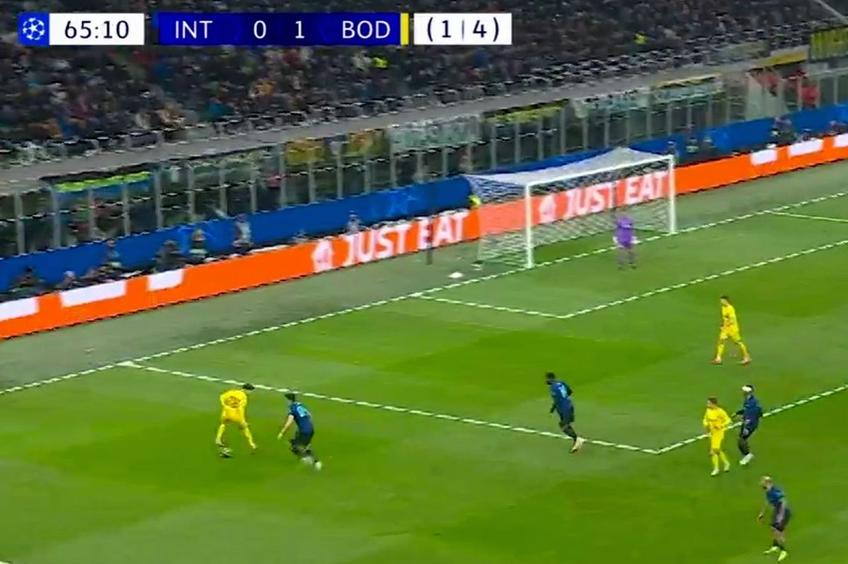 Minutul 66 pe „Meazza”. Moment delicat, dar Evjen se încumetă la un pretențios procedeu tehnic