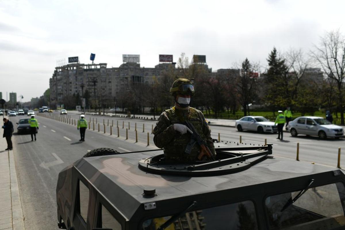 Mircea Badea, oprit în trafic de filtrul de Poliție: „Discuția a fost superbă. Tremura tot, săracul”