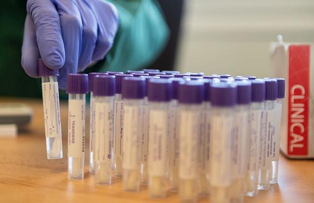 România a ajuns la 14 decese din cauza coronavirusului » Un bărbat de 52 de ani a murit azi