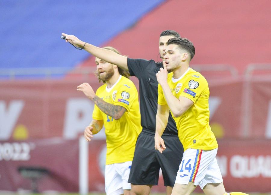 Ianis Hagi Ianis, un caz?