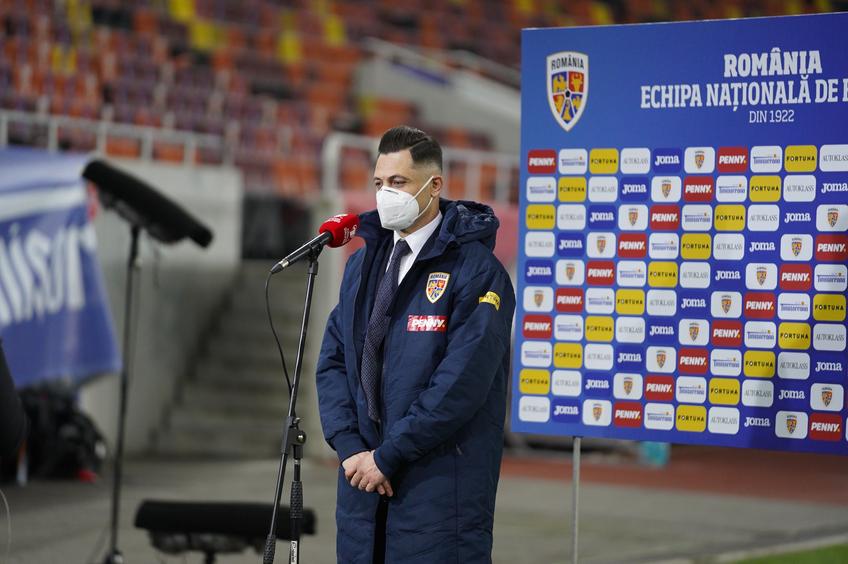 România a învins Macedonia de Nord, scor 3-2, la debutul în preliminariile Campionatului Mondial. Golurile „tricolorilor” au fost marcate de Florin Tănase, Valentin Mihăilă și Ianis Hagi.