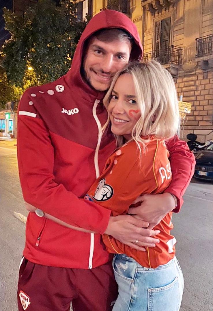 Sursă foto: Instagram.com/elenaashkovska