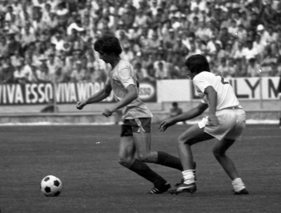 Cornel Dinu fusese integralist și în primele două meciuri din Mexic, cu Anglia și Cehoslovacia „Nenorocitule!” » Cornel Dinu descrie duelul încins cu Pelé de la Mondial: „Eram convins că o să-l curăț la glezne”
