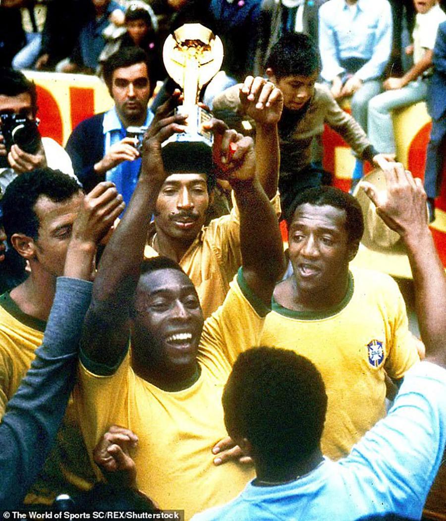 Pele și al treilea său Mondial câștigat Poveste cu Pele și hepatita unui copil