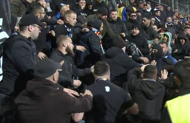 Discurs vehement la adresa ultrașilor care s-au bătut în tribune la meciul Andorra - România: „Niște animale! Niște derbedei! Trebuie excluși de pe stadioane”