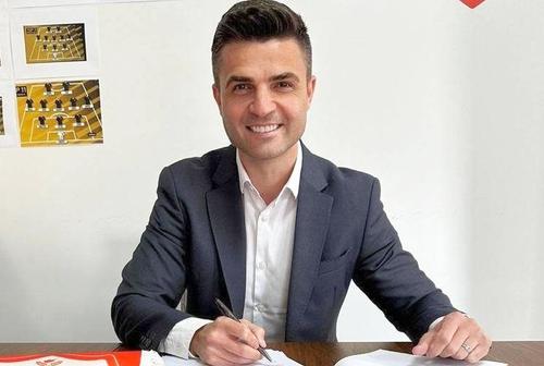 Florin Bratu a semnat cu Karmiotissa // foto: Instagram