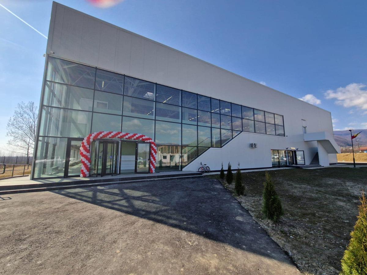 „Craiova Maxima”, prezentă la inaugurarea sălii de sport din Crasna