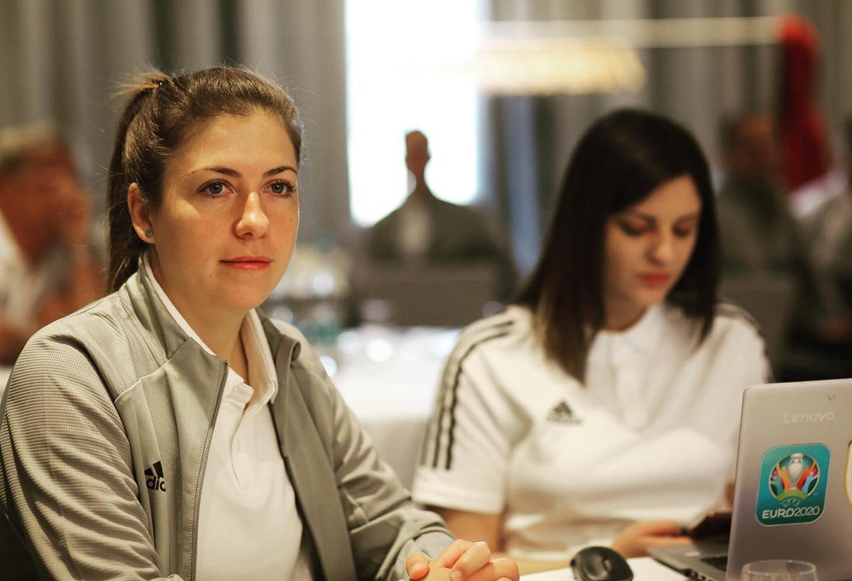 „Eram luată în derâdere, înjosită de multe ori!” » Irina Giurgiu, prima antrenoare cu Licență Pro, detalii despre viața printre bărbați: „M-au afectat emoțional!”