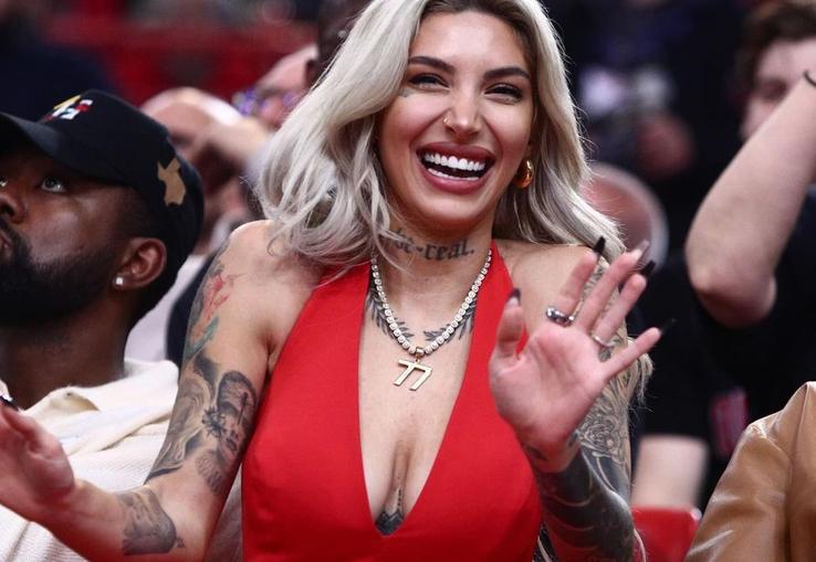 Beril Mckissic, soția baschetbalistului Shaquielle Mckissic, apare în ipostaze provocatoare la fiecare meci pe care Olympiakos îl joacă în Euroliga de baschet masculin./ FOTO: Instagram