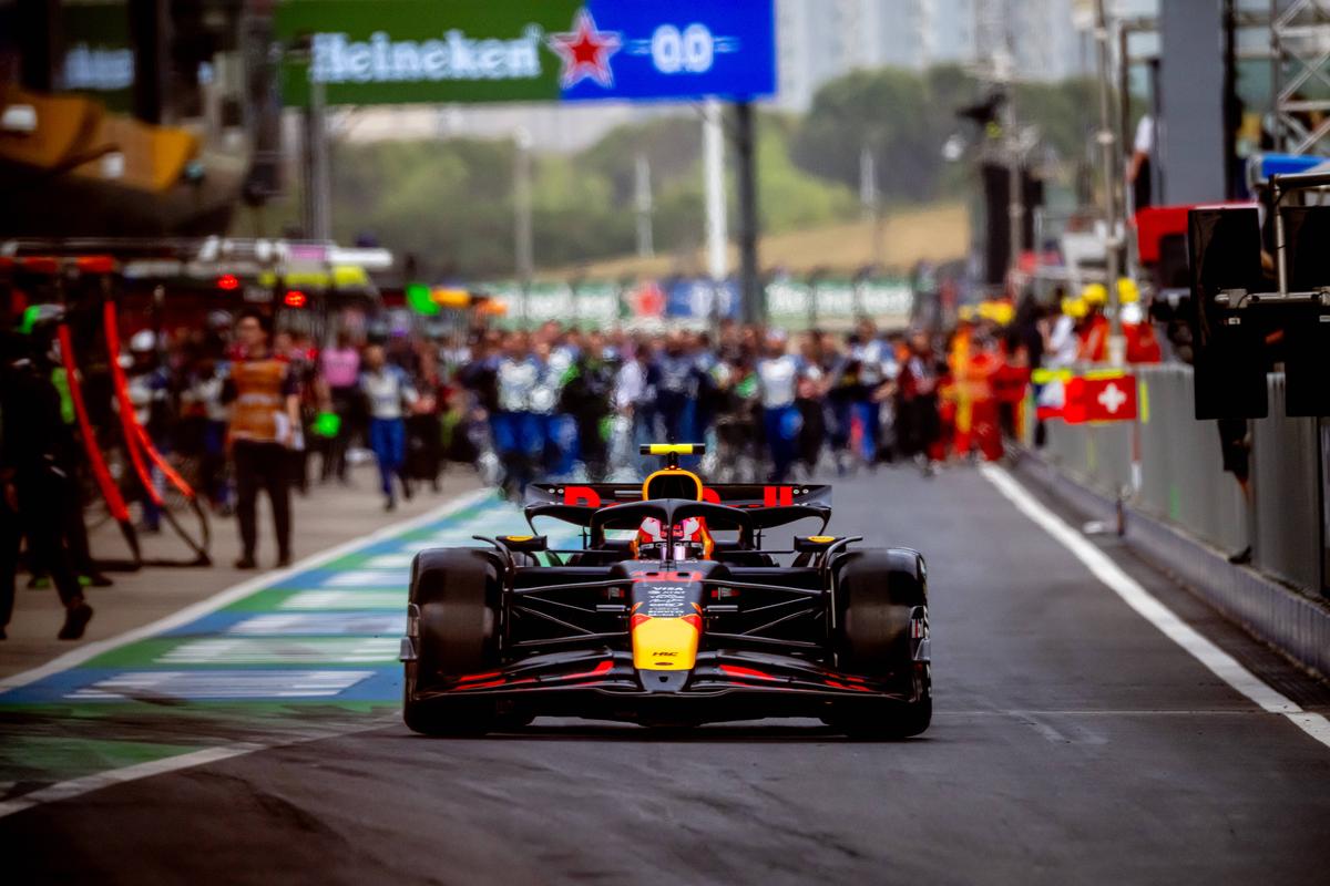 Nu doar retrogradat, ci în pericol de a ieși DE TOT din Formula 1!
