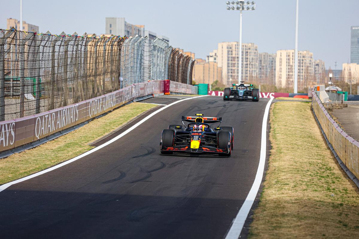 Nu doar retrogradat, ci în pericol de a ieși DE TOT din Formula 1!