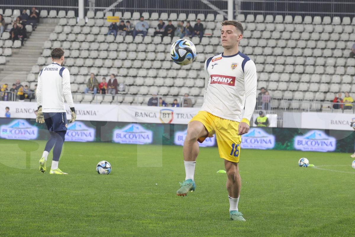 Cum s-a îmbrăcat Daniel Pancu pe „Arcul de Triumf” » Mai scump decât geaca lui Șumudică: și l-a dat jos după câteva minute