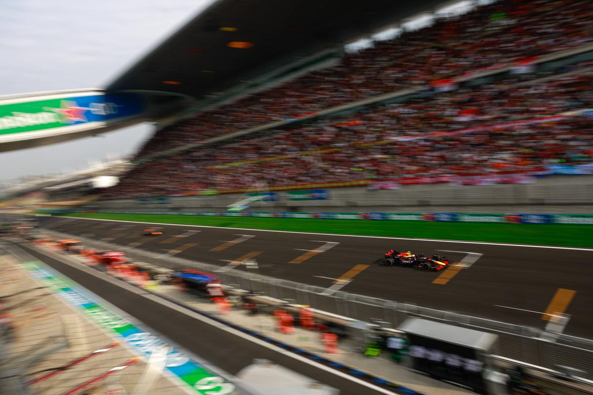 Nu doar retrogradat, ci în pericol de a ieși DE TOT din Formula 1!