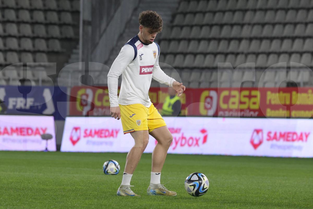 Cum s-a îmbrăcat Daniel Pancu pe „Arcul de Triumf” » Mai scump decât geaca lui Șumudică: și l-a dat jos după câteva minute