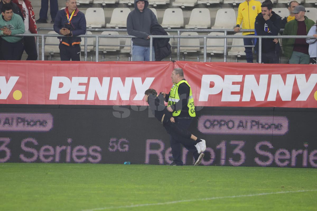 Imagini de la finalul meciului dintre România U21 și Olanda U21