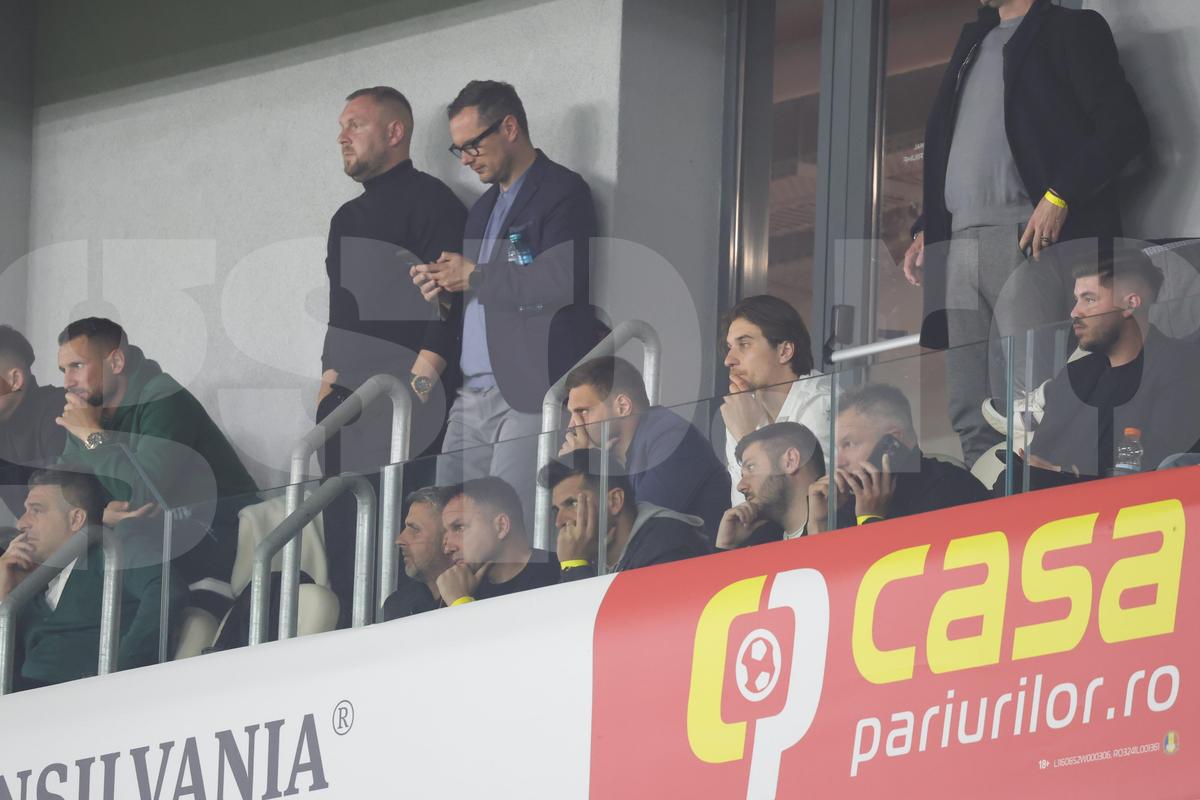 Foștii fotbaliști prezenți la meciul dintre România U20 și Olanda U20