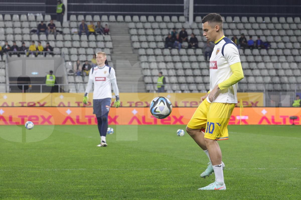 Cum s-a îmbrăcat Daniel Pancu pe „Arcul de Triumf” » Mai scump decât geaca lui Șumudică: și l-a dat jos după câteva minute
