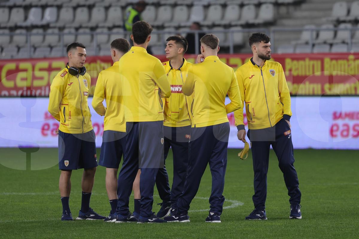Cum s-a îmbrăcat Daniel Pancu pe „Arcul de Triumf” » Mai scump decât geaca lui Șumudică: și l-a dat jos după câteva minute
