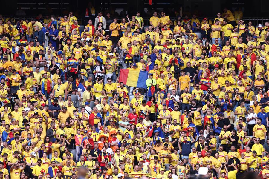 Fanii români la Euro 2024 / Imago Images FRF, avertisment pentru suporterii care vor participa la barajul Turcia - România » Sunt interzise și rucsacurile!
