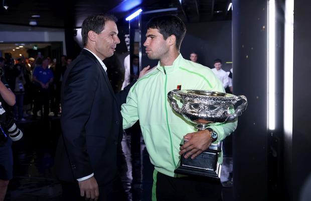 „Chiar o să ne facem griji pentru două înfrângeri?” » Rafael Nadal îi ia apărarea lui Carlos Alcaraz, eliminat în turul 3 de la Miami