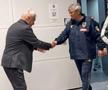 Ismail Er, ziarist al publicației Hürriyet, i-a pupat mâna lui Mircea Lucescu / FOTO: Capturi @Instagram