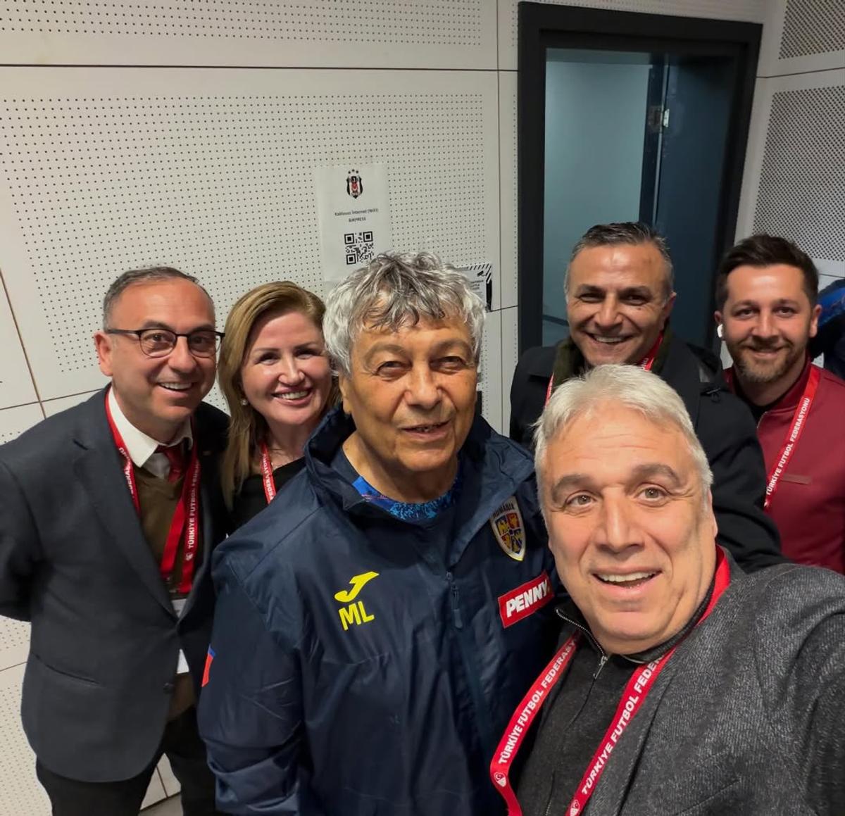 I-a pupat mâna lui Mircea Lucescu! Imaginile zilei la Istanbul