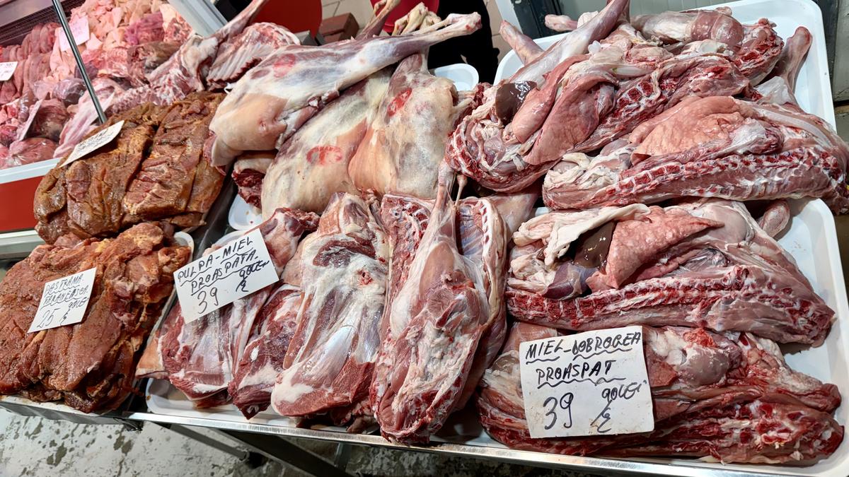 „Trebuie să refac zilnic stocul!” » În Marele Bazar din Istanbul, reporterii GSP au găsit legătura cu România: costă 15 euro și „rupe piața”