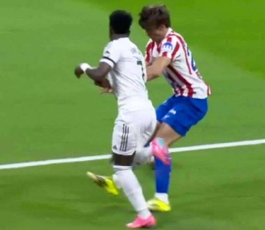 Vinicius a căzut după contactul cu Le Normand Atletico Madrid continuă războiul cu Real și arbitrajul: „Sperăm ca «mașinăria» să-și facă timp”