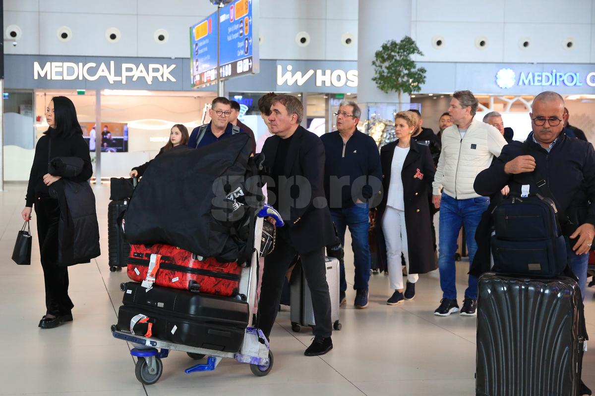 Sosirea Generației de Aur la aeroportul din Istanbul! Scenele surprinse de GSP