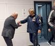 Un jurnalist turc i-a pupat mâna lui Mircea Lucescu la Istanbul