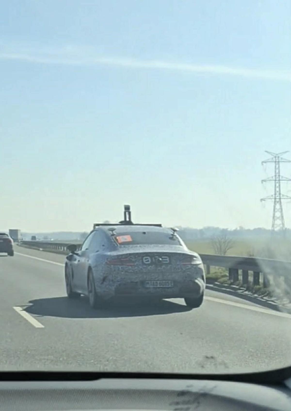 Rivalul chinezesc pentru Tesla, surprins pe străzile din Europa! Peste 100.000 de rezervări în doar două săptămâni de la lansare