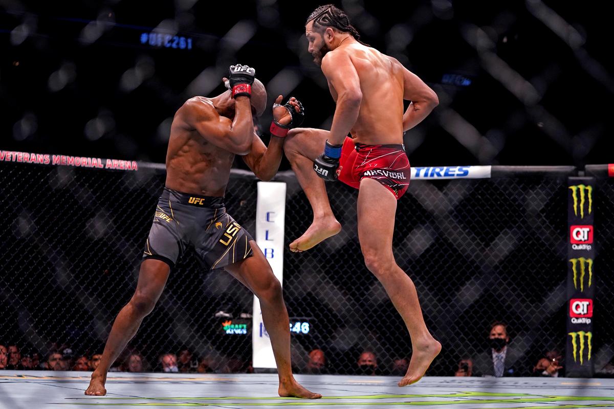 Kamaru Usman, rege în UFC! KO violent în lupta cu Jorge Masvidal