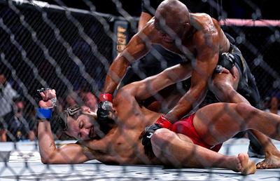 Kamaru Usman, rege în UFC! KO violent în lupta cu Jorge Masvidal
