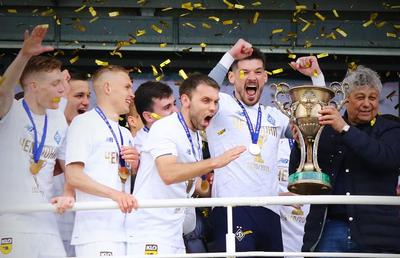 Mircea Lucescu e campion pentru a 9-a oară în Ucraina! A luat titlul din primul an cu Dinamo Kiev, în ciuda opoziției ultrașilor