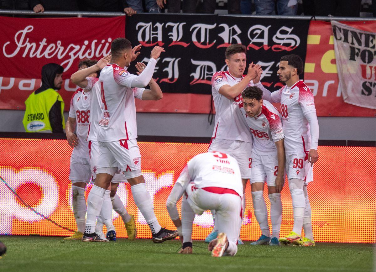 Burcă versus spectatori! Conflict aprins pe margine, după huiduieli repetate: „Vor numai «bufa-bufa»”