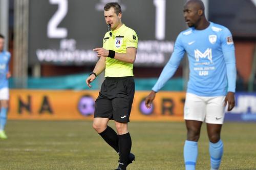 Apar din ce în ce mai multe critici la adresa arbitrilor din Liga 1 // foto: Imago Images