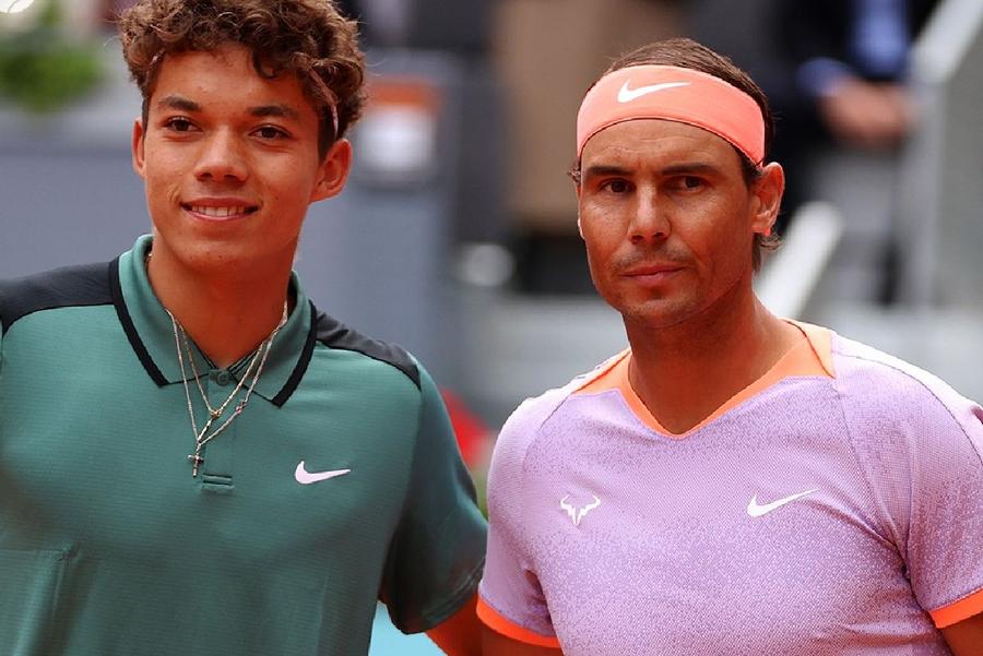 Rafael Nadal și Darwin Blanch, despărțiți de 21 de ani și 117 zile / Sursă foto: Tennis TV Rafael Nadal i-a lăsat un singur game adolescentului de 16 ani Darwin Blanch » Meciul a intrat direct în istoria turneelor Masters