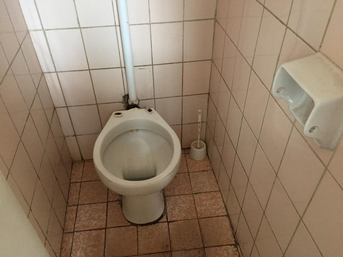Imagini scandaloase! Zona Crepusculară la Arenele BNR, în centrul Bucureștiului » Jandarmii blochează accesul pentru un motiv incredibil: „Sunt «consensele» noastre”