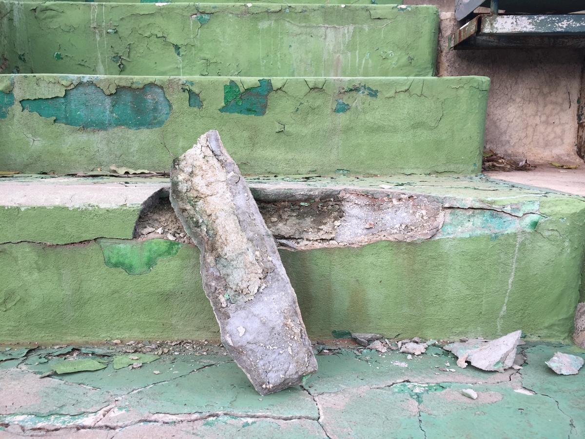 Imagini scandaloase! Zona Crepusculară la Arenele BNR, în centrul Bucureștiului » Jandarmii blochează accesul pentru un motiv incredibil: „Sunt «consensele» noastre”