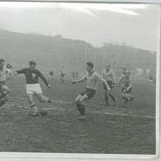Ludovic Bonyhadi (centru), șutând la poartă FOTO: muzeul UTA Arad