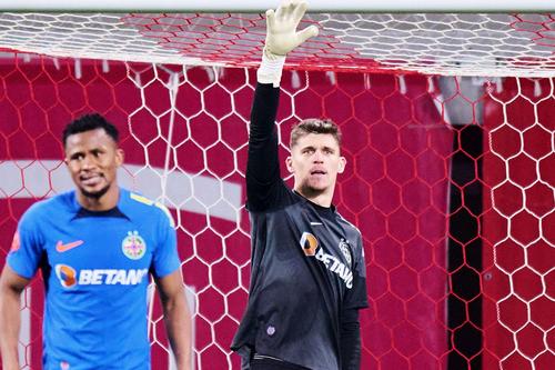 Ștefan Târnovanu, final de sezon cu gafe la FCSB, foto: Raed Krishan / GSP