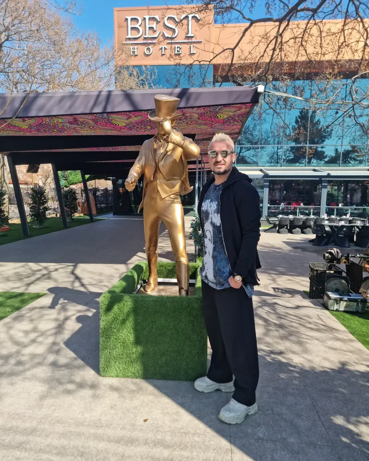 Constantin Budescu, în vacanță în Dubai