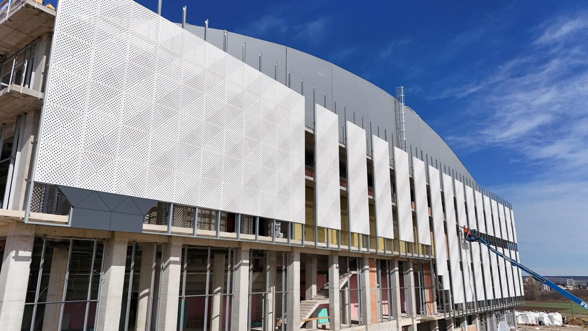 Bijuteria din nord-estul României prinde contur » Arena de 35.000.000 de euro va fi gata în septembrie