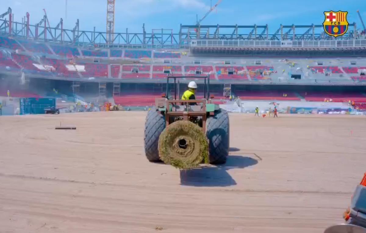 Lucrările de reconstrucție ale Spotify Camp Nou au ajuns în faza de montat gazonul