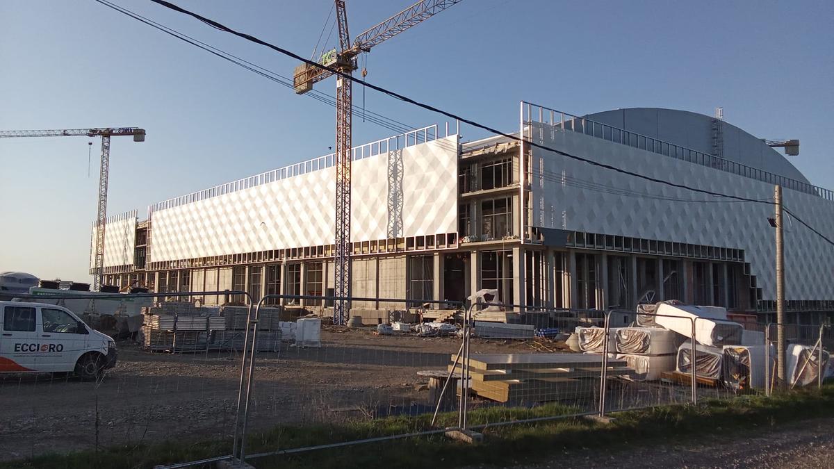 Cum arată cea mai mare Polivalentă din zona Moldovei: 35.000.000 de euro, integrare cu un Aqua Park, restanțe la utilități și plăți! Când va fi gata „bijuteria”