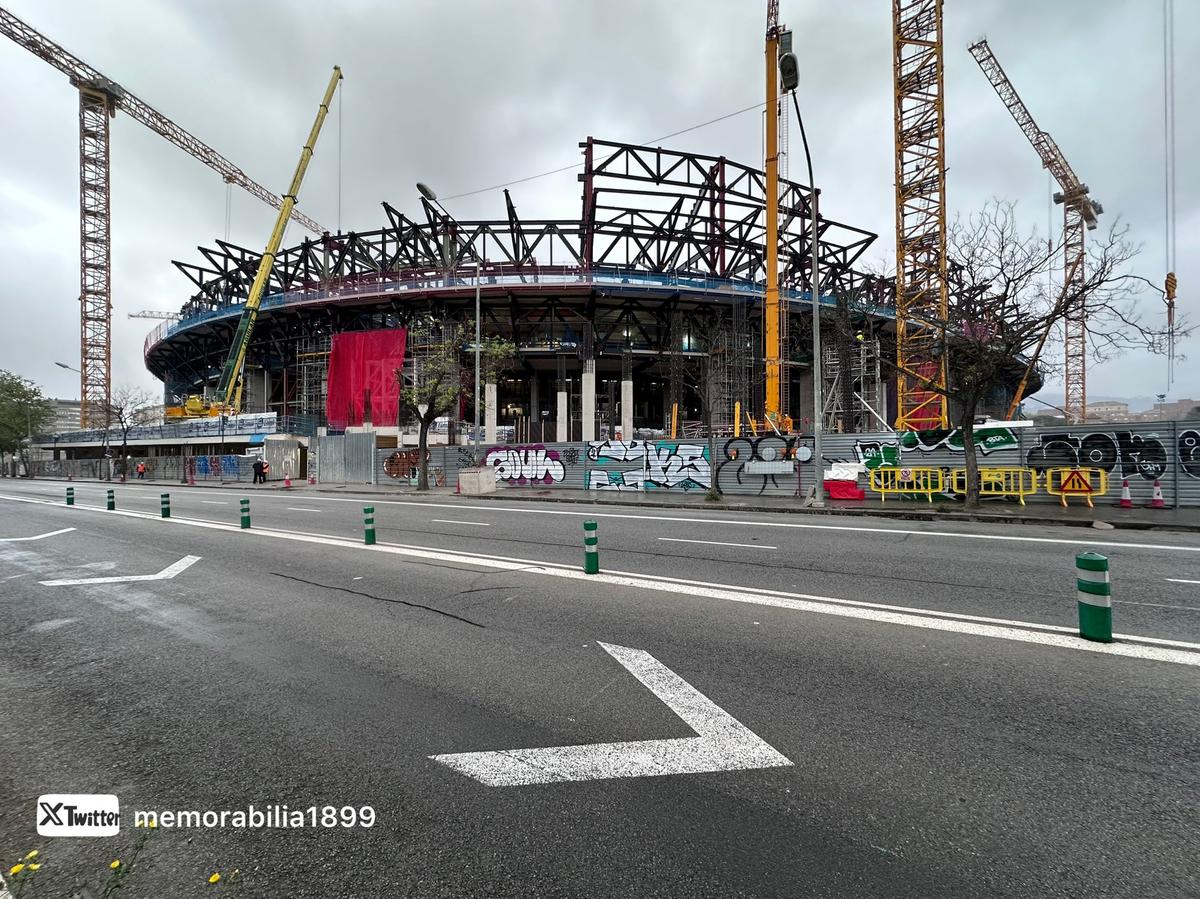 Lucrările de reconstrucție ale Spotify Camp Nou au ajuns în faza de montat gazonul