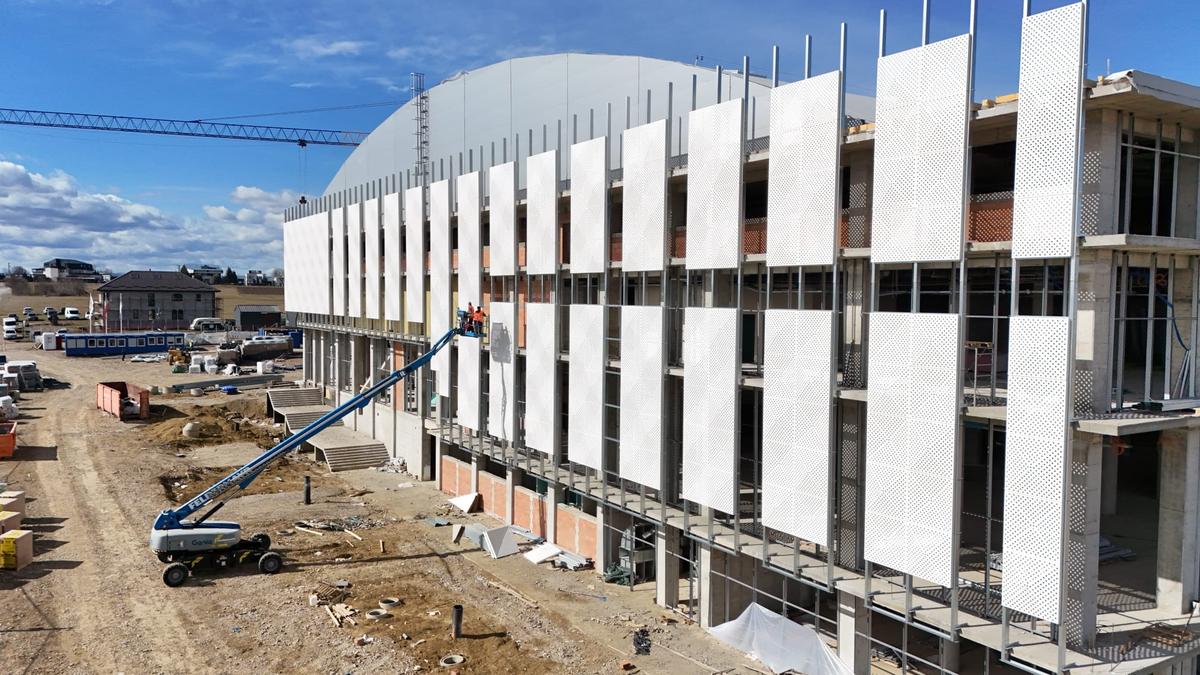 Bijuteria din nord-estul României prinde contur » Arena de 35.000.000 de euro va fi gata în septembrie