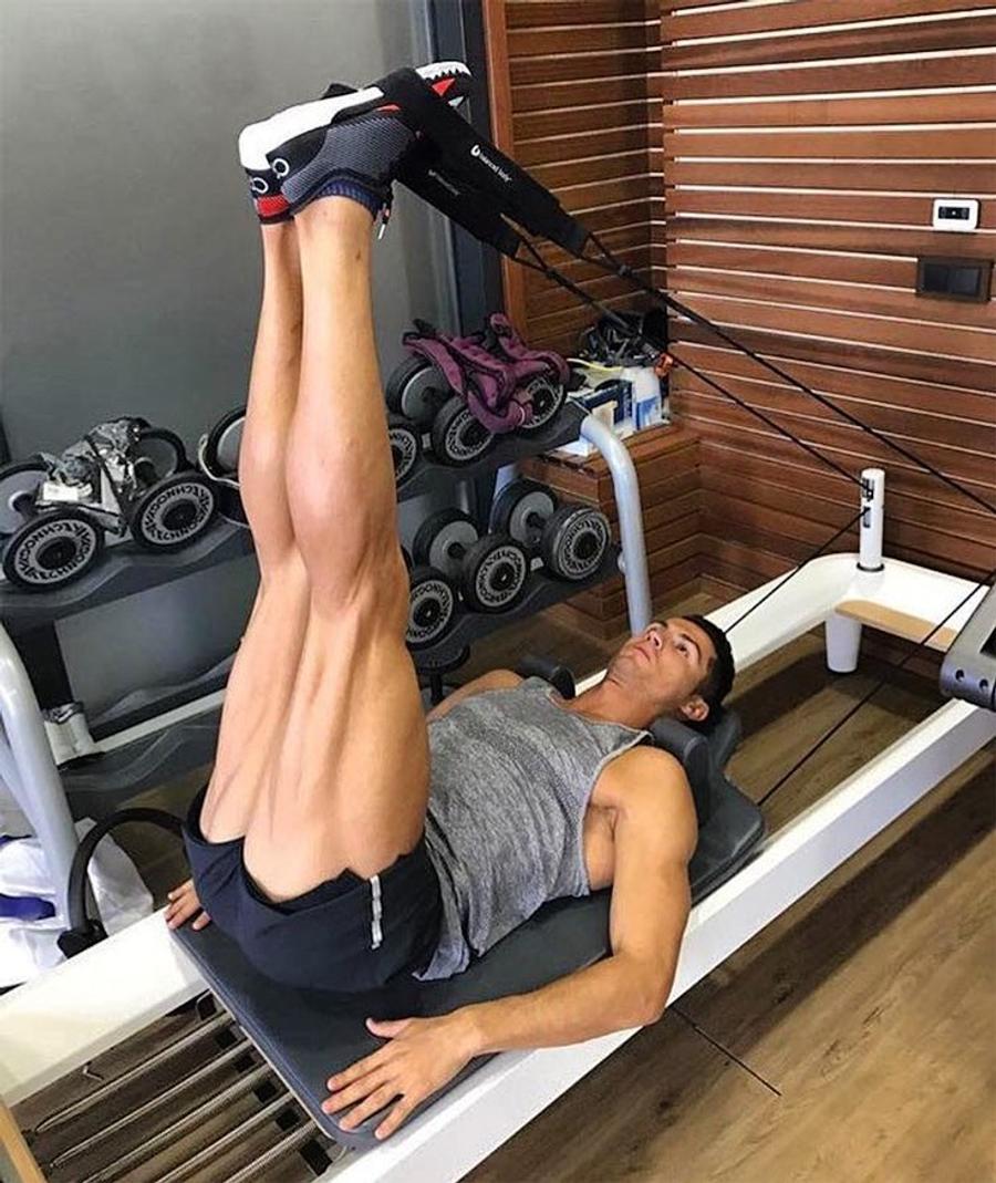 Cristiano Ronaldo, în sala de Pilates FOTO: Instagram Totul despre Pilates, sportul practicat de Cristiano Ronaldo: „E ideal pentru bărbații care merg și la sala de forță”