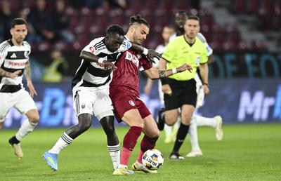 Acuzații după CFR Cluj - U Cluj: „Kovacs duce mâna la buzunar și i-au zis de la VAR să nu-i dea!”